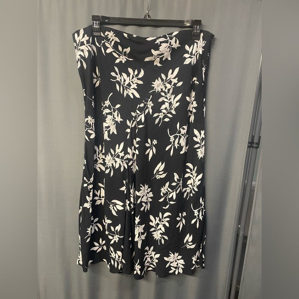 find made in Romania women’s plus size 3x skirt (b21)